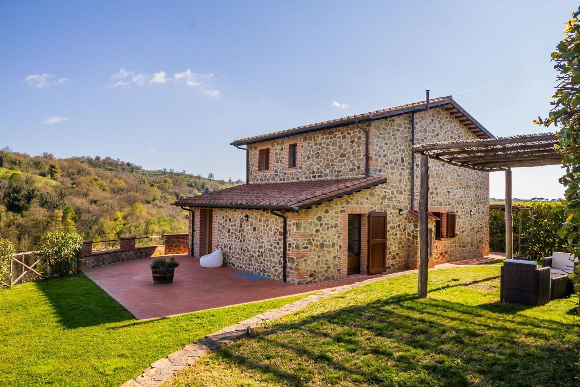 Home With A View In Scansano, Tuscany Bagian luar foto